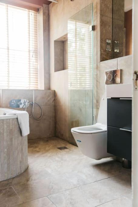 Luxury, Central, Sun-Filled 3 Bed Haven In Bath Luaran gambar